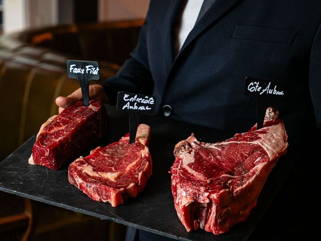 La Maison de l'Aubrac Restaurant La Maison de l Aubrac Viande de boeuf maturée Restaurant de viande ouvert tard et ouvert la nuit Paris Champs Elysees La Maison de l'Aubrac.jpg